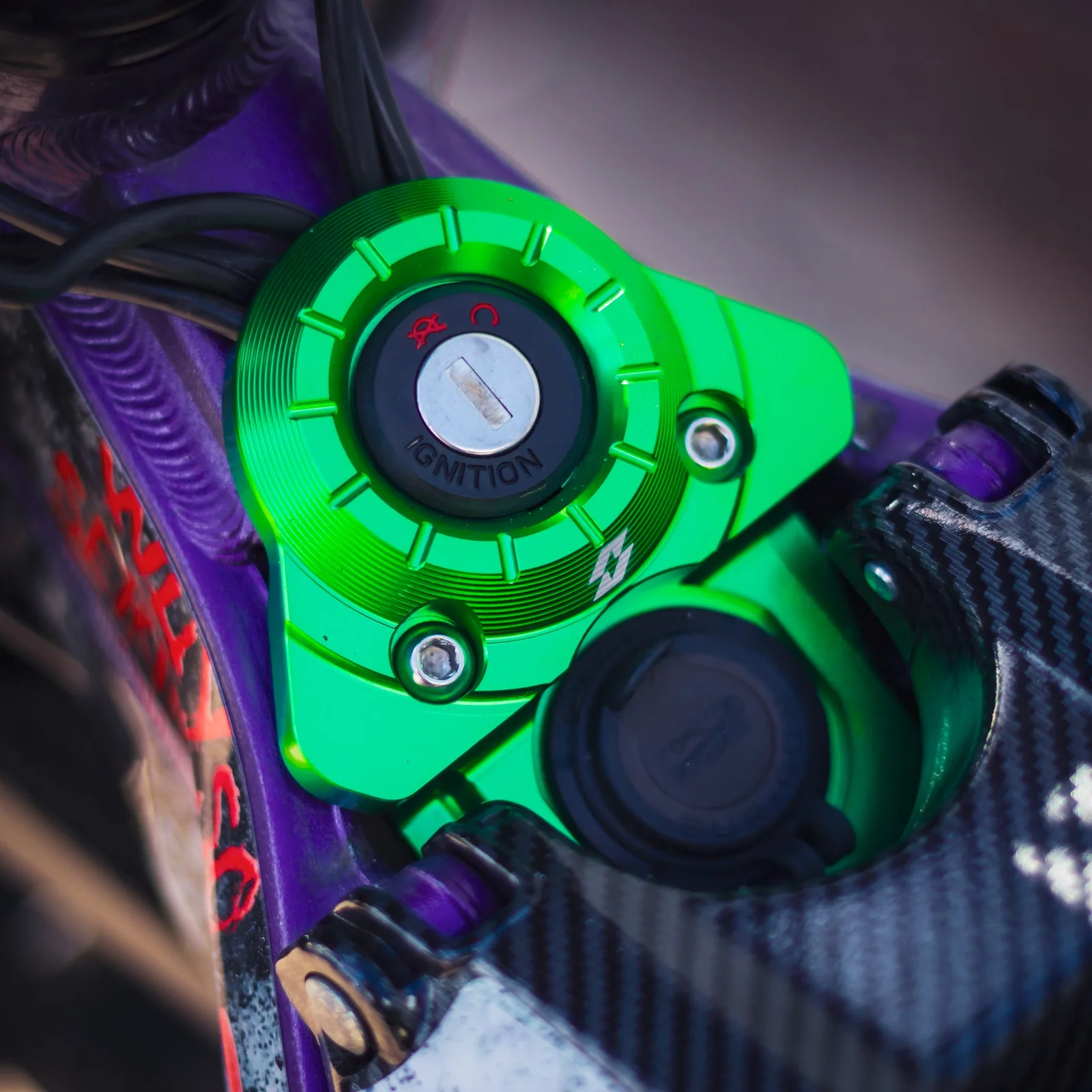 Full-E Charged Ignition Mount Plate for Light Bee - View 2