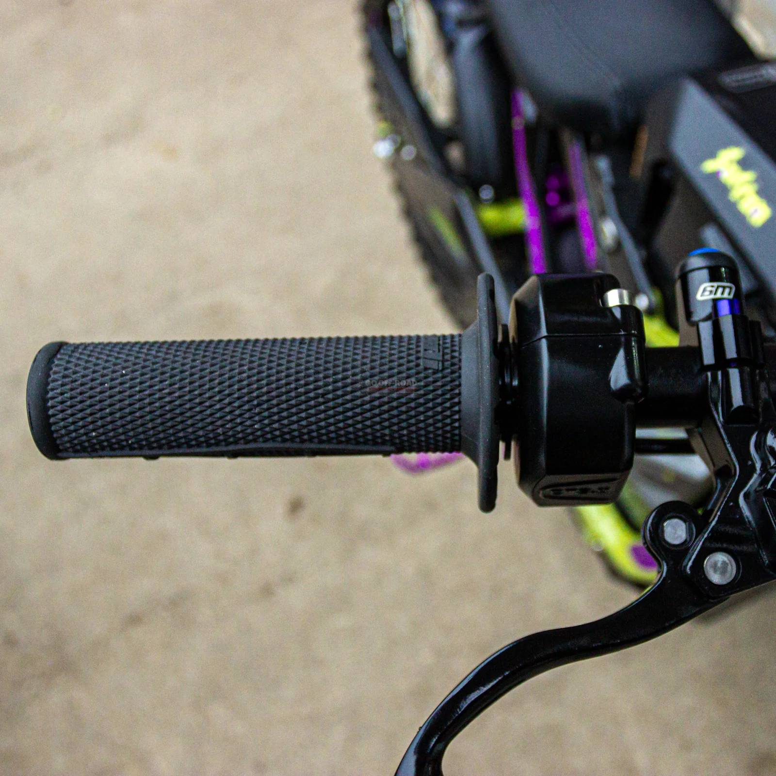JXR Aluminium Throttle Tube for Surron Light Bee & Ultra Bee - View 2