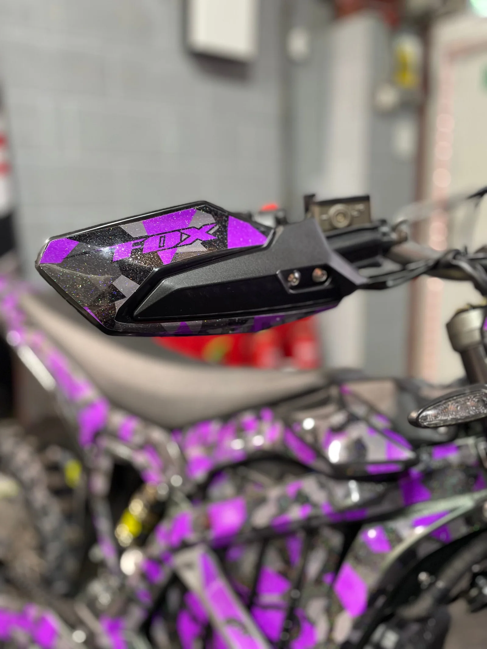 ULTRA BEE FOX RACING FULL COVERAGE GRAPHICS KIT - View 2