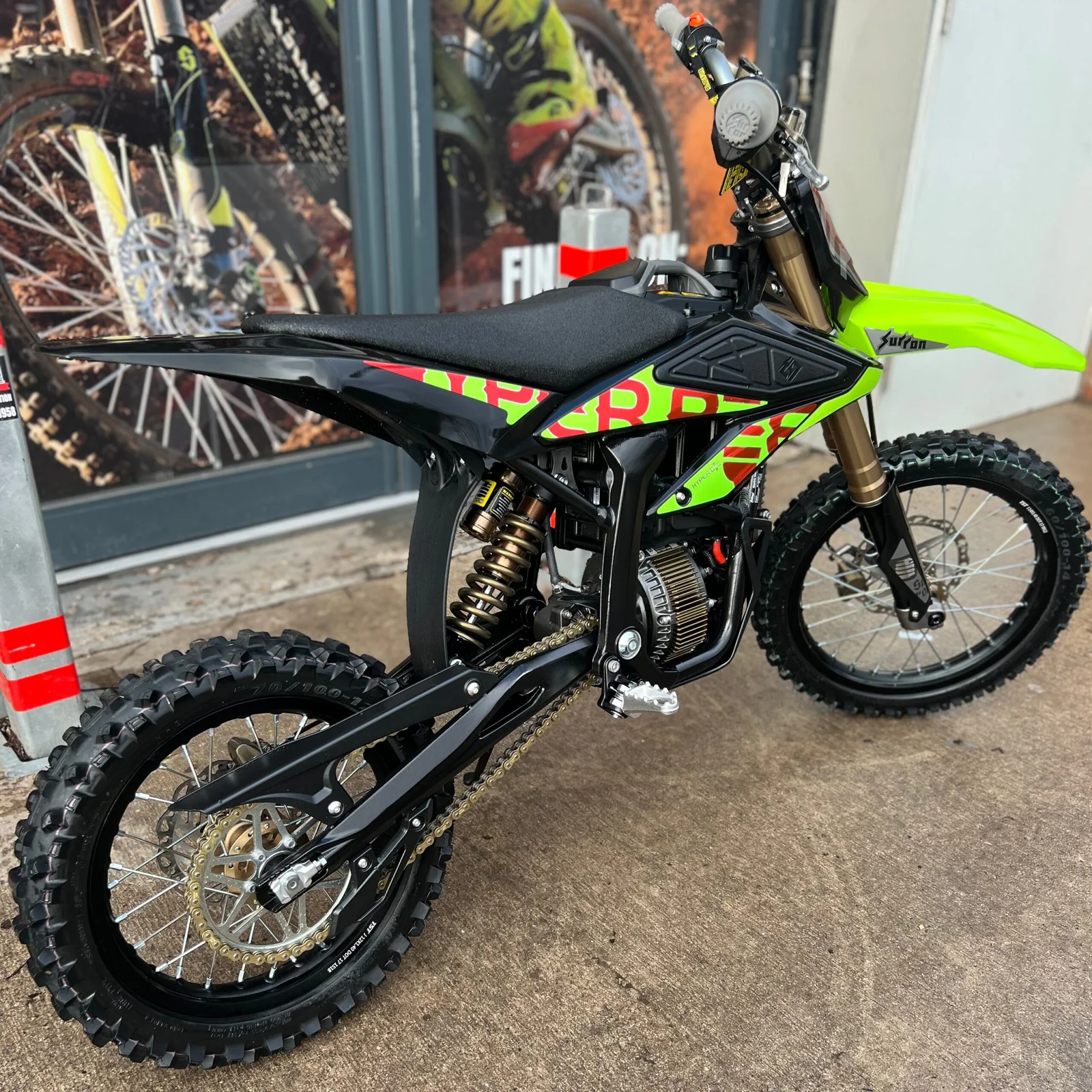 USED SUR RON HYPER BEE GREEN BIG WHEEL - View 3