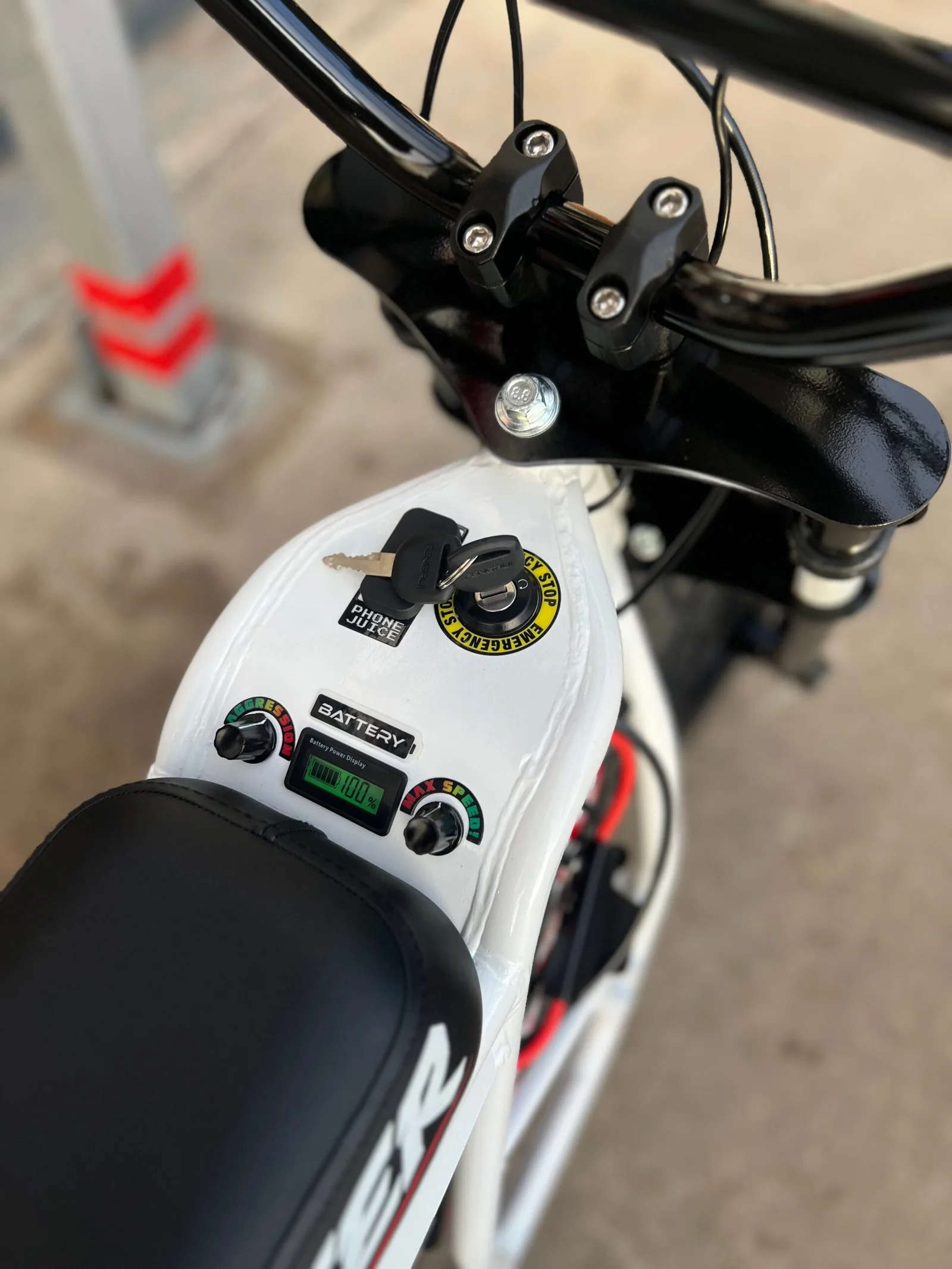 USED WHITE EBOX DRAGSTER - View 4
