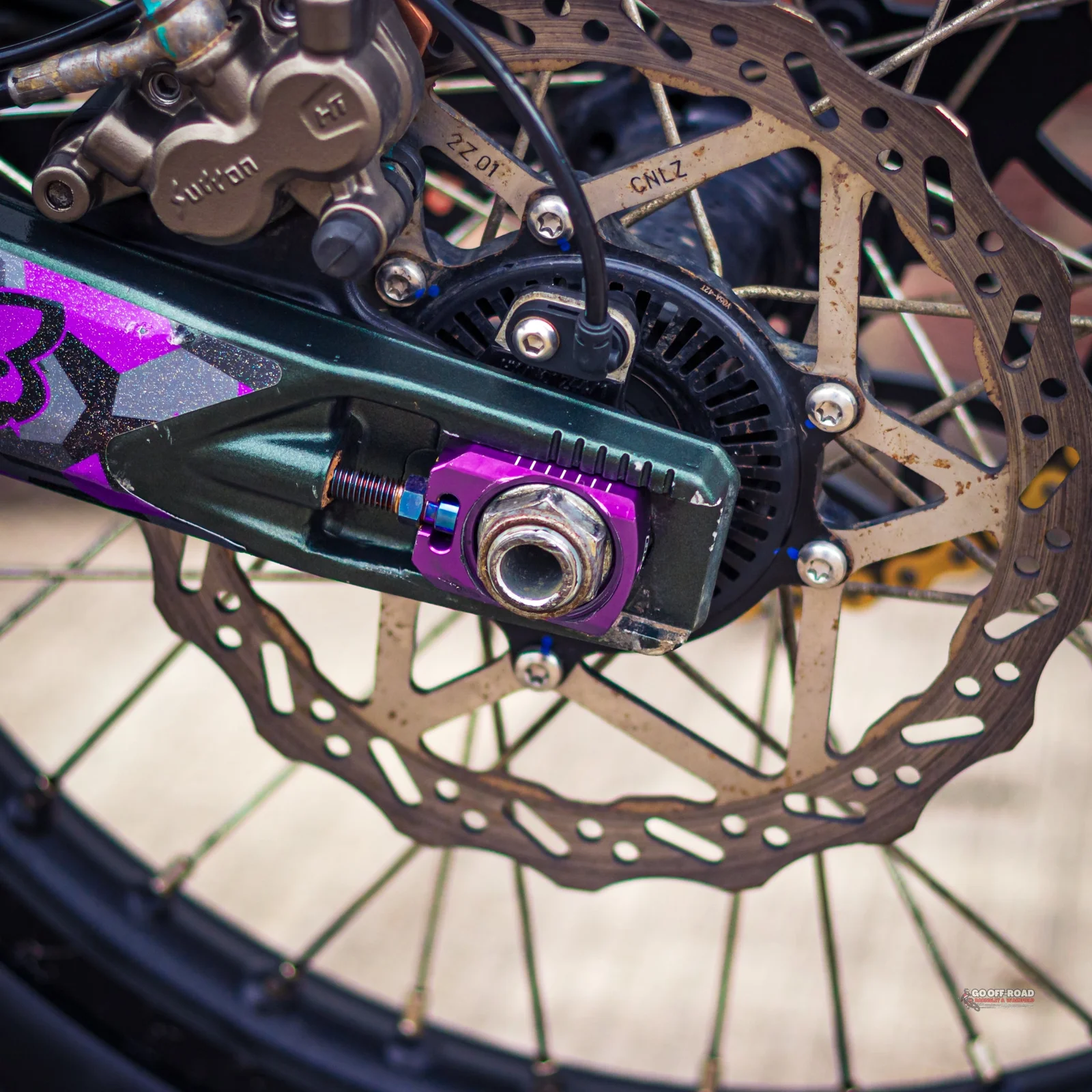 WARP 9 RACING ULTRA BEE AXLE BLOCKS/CHAIN TENSIONERS - View 3